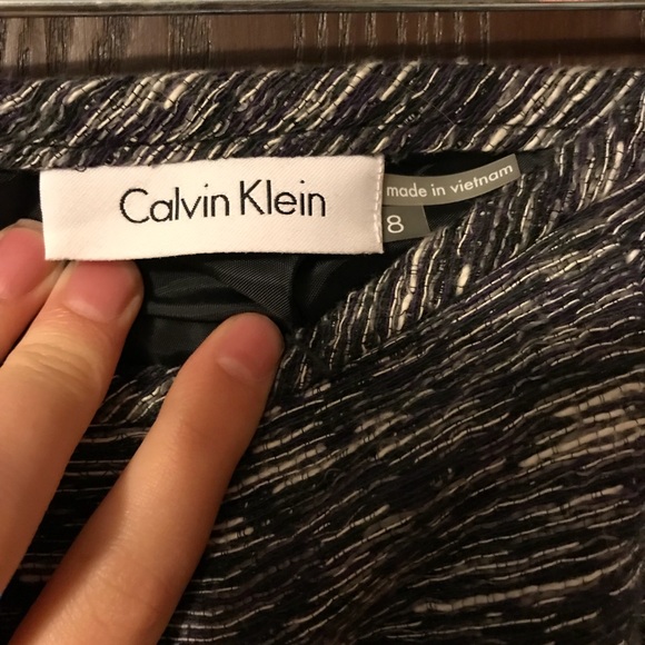 Calvin Klein knee length skirt - size 8 - Picture 2 of 3